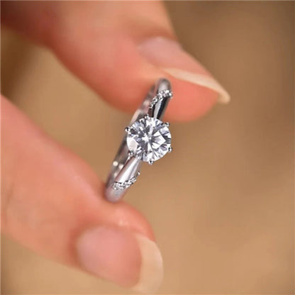 Anillo de  Compromiso clásico de Moissanita, en Plata de Ley 925, color D